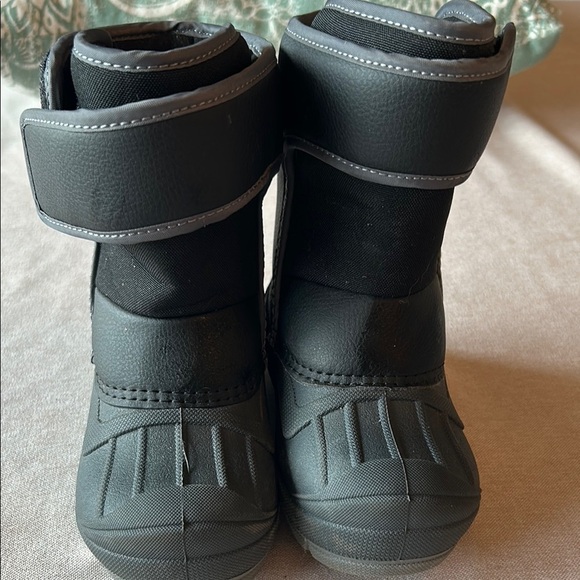 Cat & Jack Black Rain & Snow Boots with Textured Sole - Picture 1 of 5